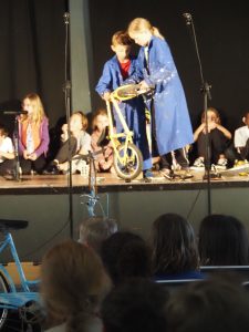 A bicylcette - Ecole de Reymure (Vif)