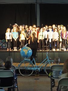 A bicylcette - Ecole de Reymure (Vif)